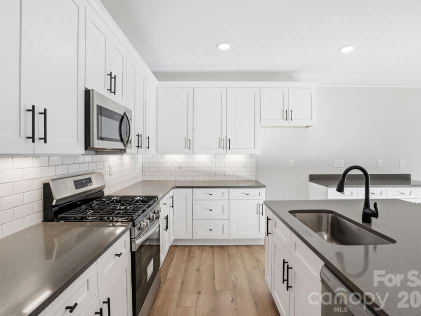 4211 Black Court, Harrisburg, NC 28075.  MLS# CAR4237204, YatesRealty ID 32013. Kitchen