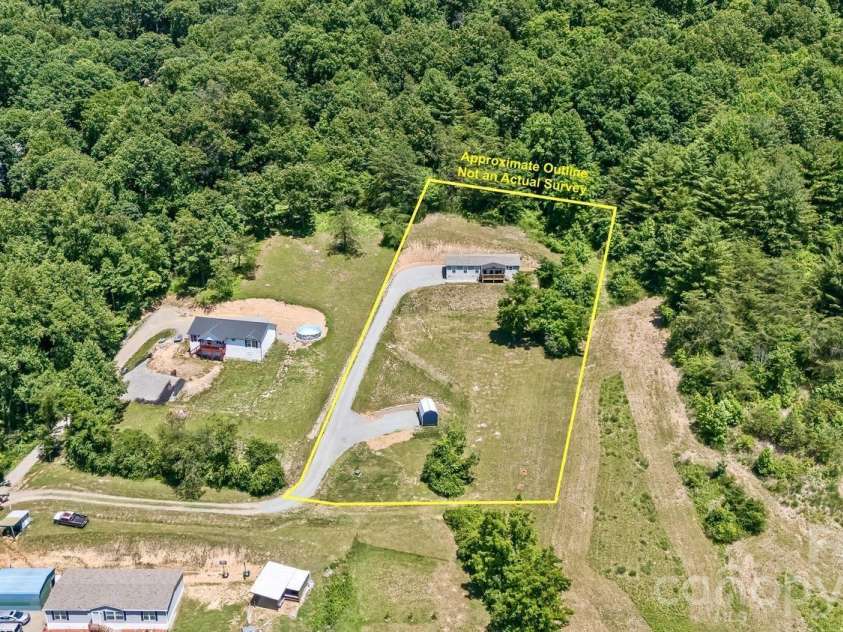 27 Spuds Lane, Weaverville, NC 28787.  MLS# CAR4392739, YatesRealty ID 32014. 