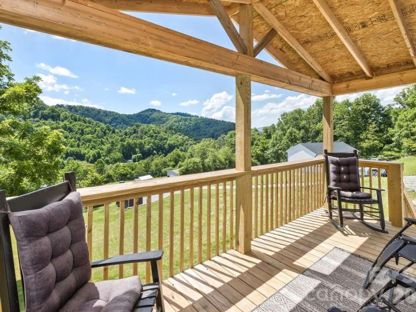 27 Spuds Lane, Weaverville, NC 28787.  MLS# CAR4392739, YatesRealty ID 32014. 
