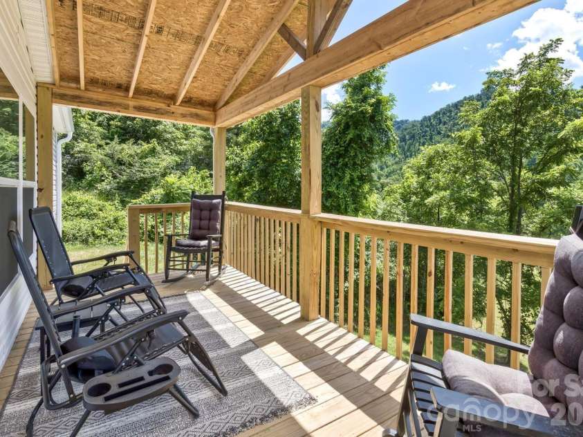 27 Spuds Lane, Weaverville, NC 28787.  MLS# CAR4392739, YatesRealty ID 32014. 