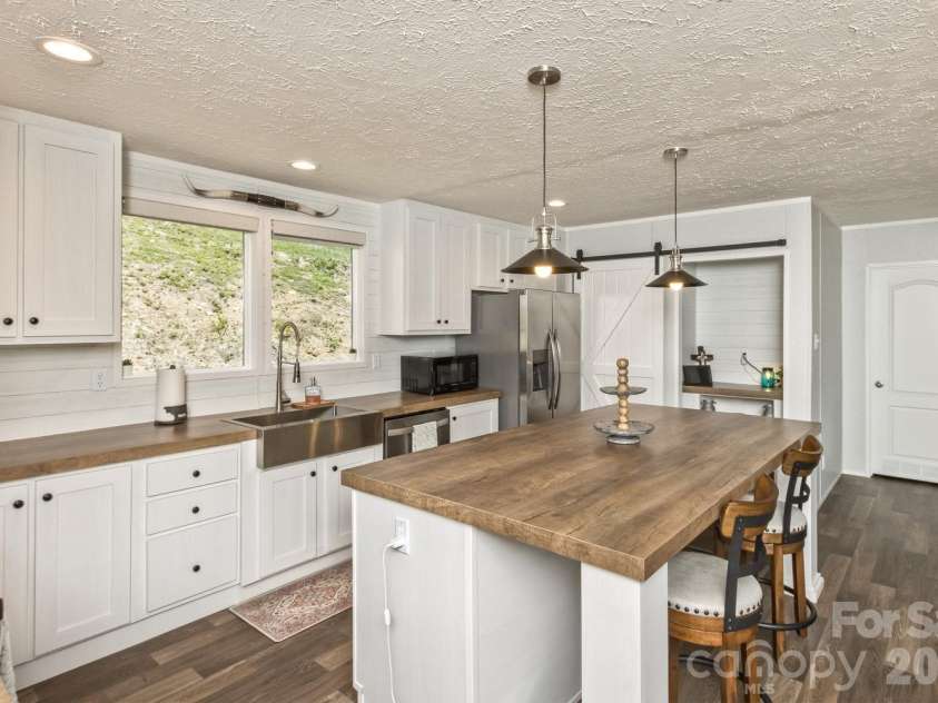 27 Spuds Lane, Weaverville, NC 28787.  MLS# CAR4392739, YatesRealty ID 32014. 