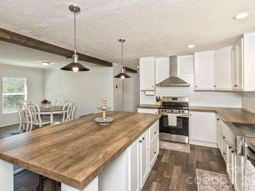 27 Spuds Lane, Weaverville, NC 28787.  MLS# CAR4392739, YatesRealty ID 32014. 