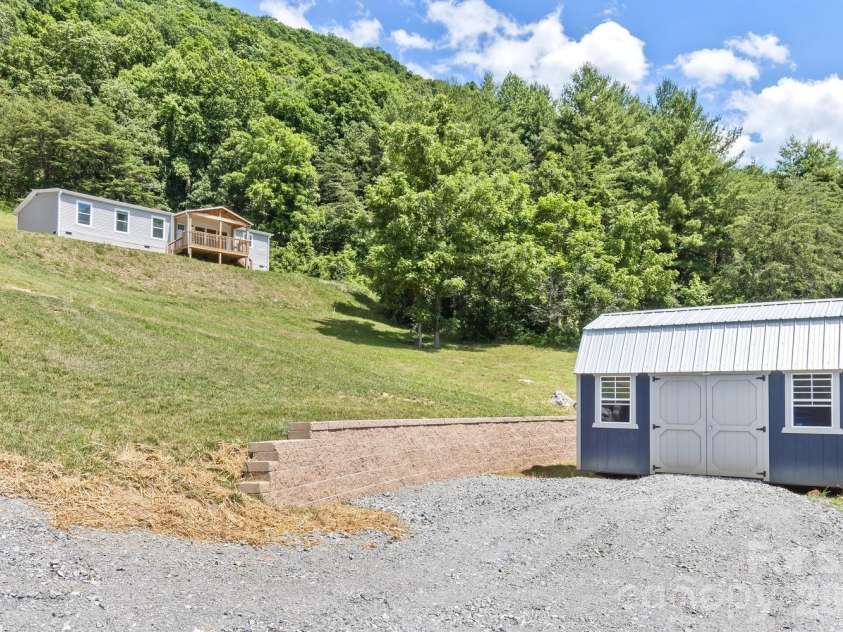27 Spuds Lane, Weaverville, NC 28787.  MLS# CAR4392739, YatesRealty ID 32014. 