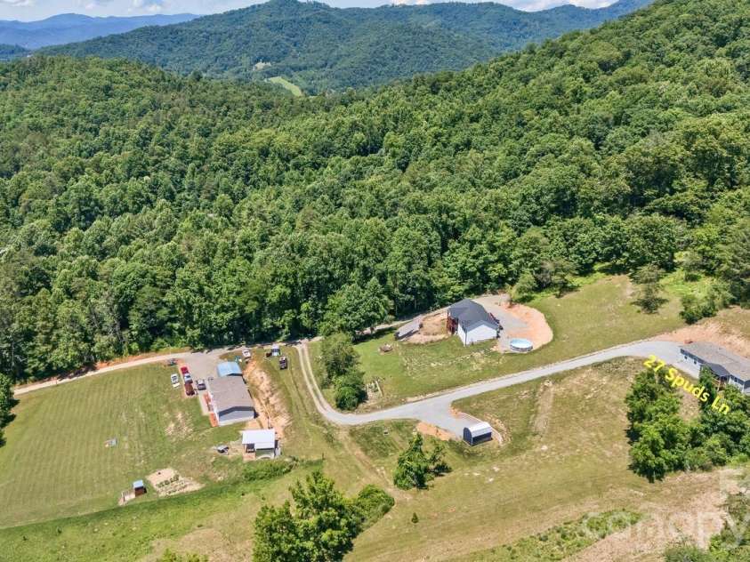 27 Spuds Lane, Weaverville, NC 28787.  MLS# CAR4392739, YatesRealty ID 32014. 