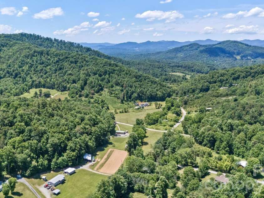 27 Spuds Lane, Weaverville, NC 28787.  MLS# CAR4392739, YatesRealty ID 32014. 