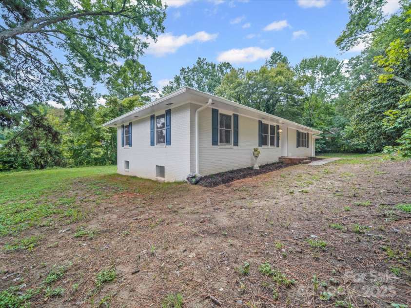 504 1st Street, Spencer, NC 28159.  MLS# CAR4288494, YatesRealty ID 32015. 