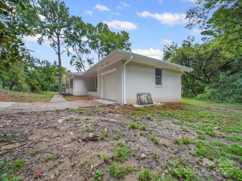 504 1st Street, Spencer, NC 28159.  MLS# CAR4288494, YatesRealty ID 32015. 