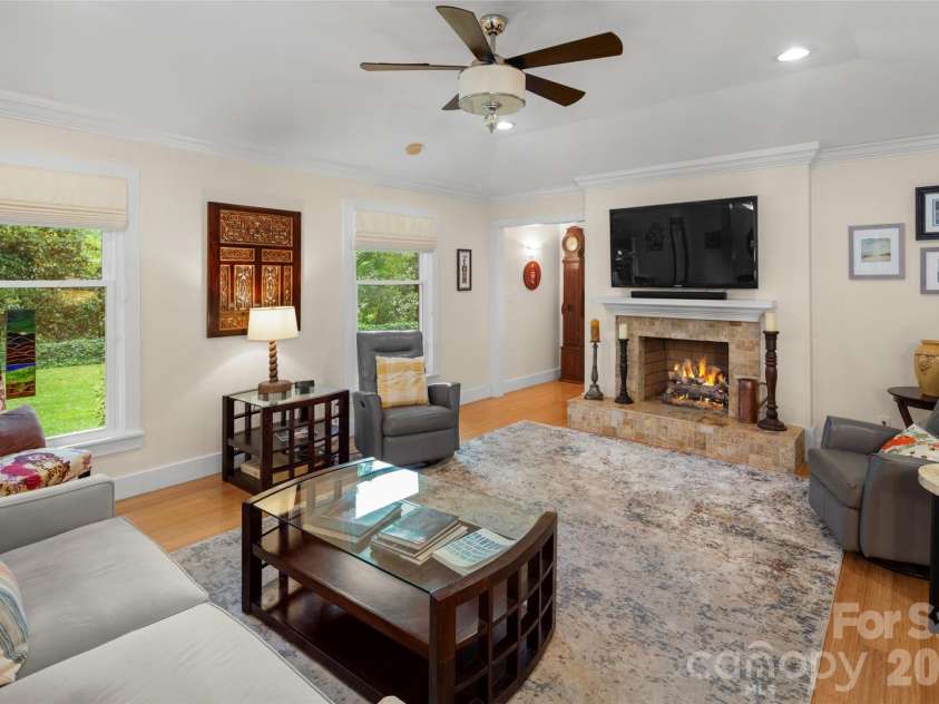 126 Mockingbird Drive, Hendersonville, NC 28792.  MLS# CAR4389213, YatesRealty ID 32016. 