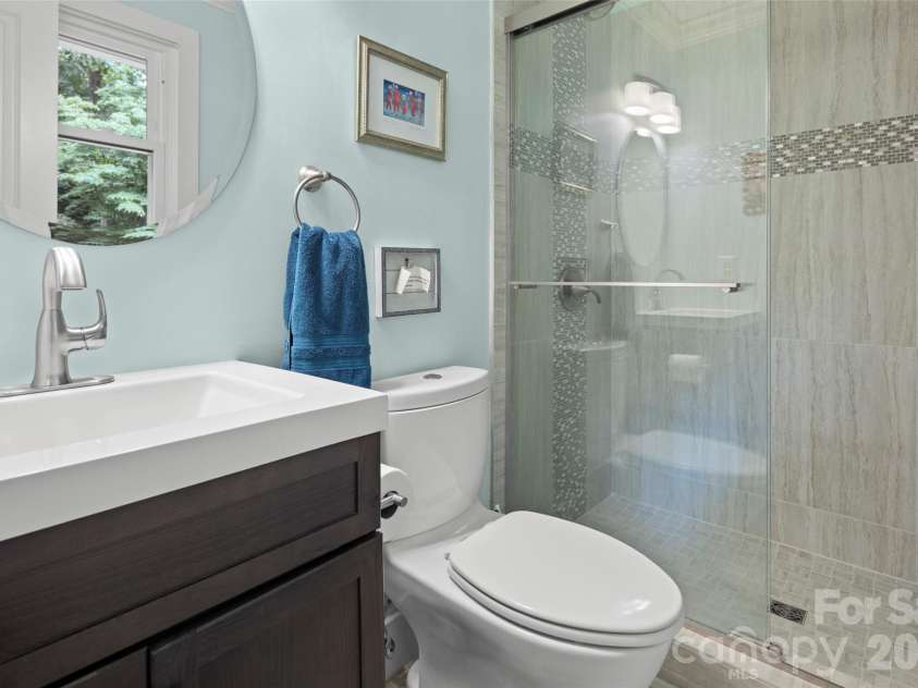 126 Mockingbird Drive, Hendersonville, NC 28792.  MLS# CAR4389213, YatesRealty ID 32016. 