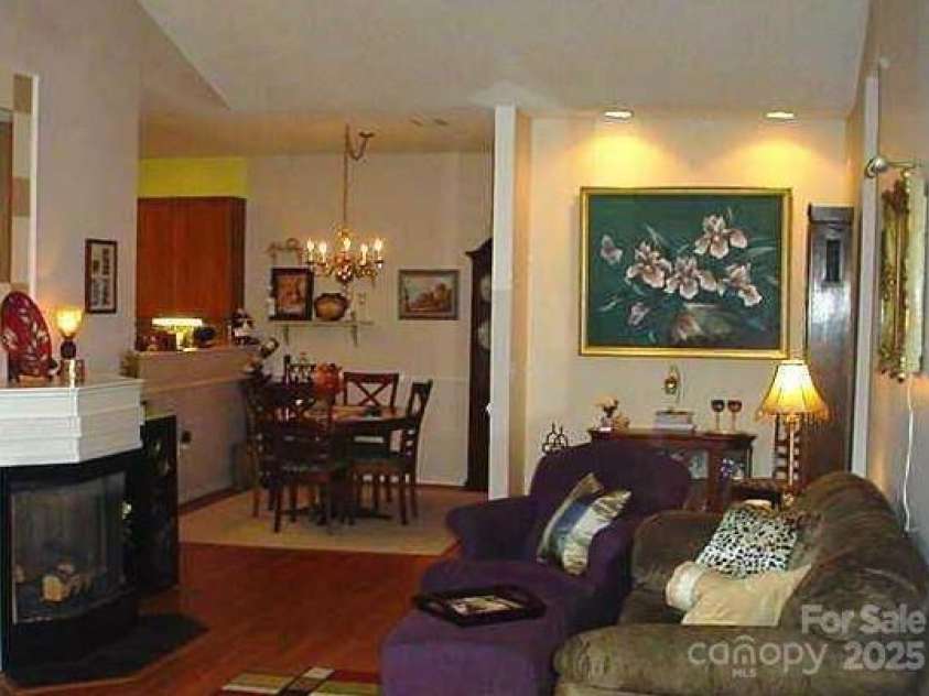 4492 Antelope Lane, Charlotte, NC 28269.  MLS# CAR4267983, YatesRealty ID 32016. 