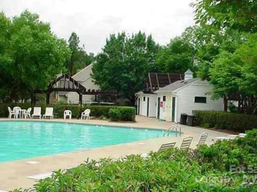 4492 Antelope Lane, Charlotte, NC 28269.  MLS# CAR4267983, YatesRealty ID 32016. 