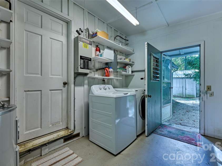 556 Shortoff Road, Highlands, NC 28741.  MLS# CAR4394862, YatesRealty ID 32017. 