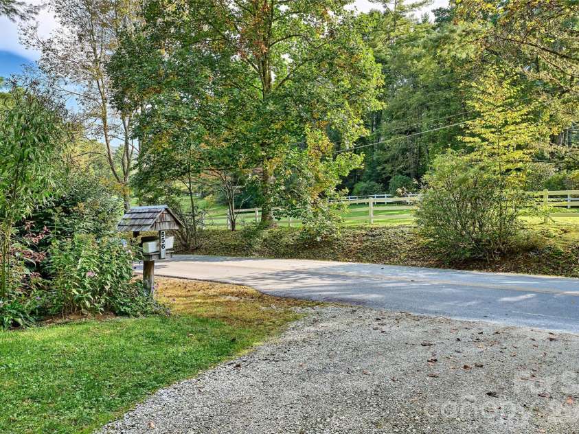 556 Shortoff Road, Highlands, NC 28741.  MLS# CAR4394862, YatesRealty ID 32017. 