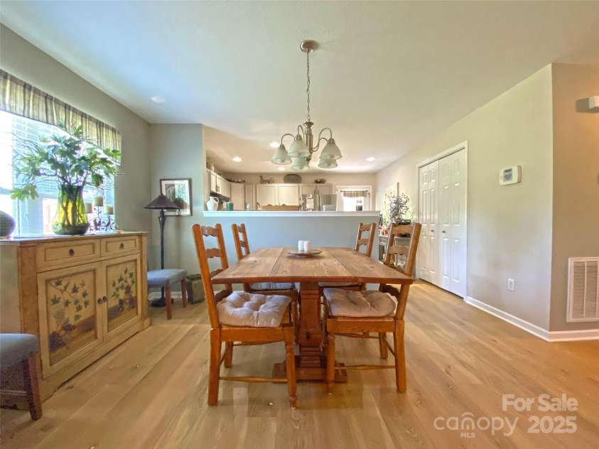 94 May Apple Drive, Hendersonville, NC 28792.  MLS# CAR4275690, YatesRealty ID 32017. 