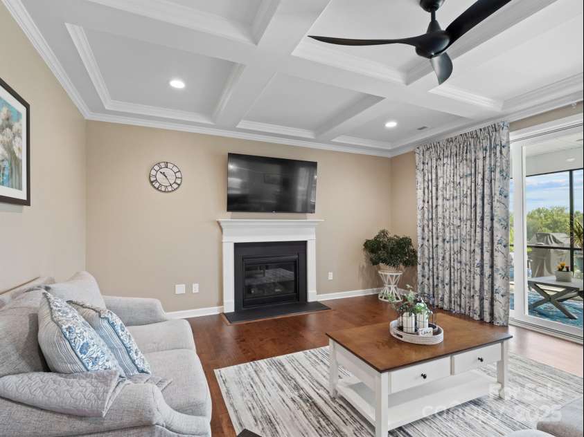 423 Lucky Drive, Concord, NC 28027.  MLS# CAR4288629, YatesRealty ID 32019. 