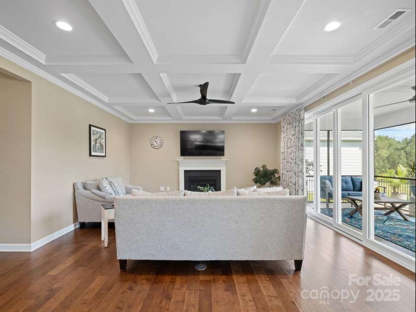 423 Lucky Drive, Concord, NC 28027.  MLS# CAR4288629, YatesRealty ID 32019. 