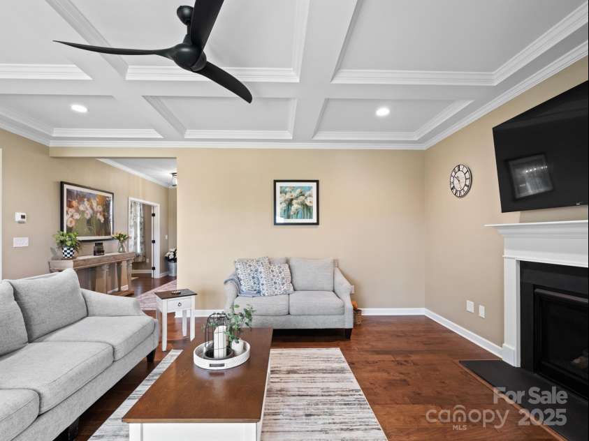 423 Lucky Drive, Concord, NC 28027.  MLS# CAR4288629, YatesRealty ID 32019. 