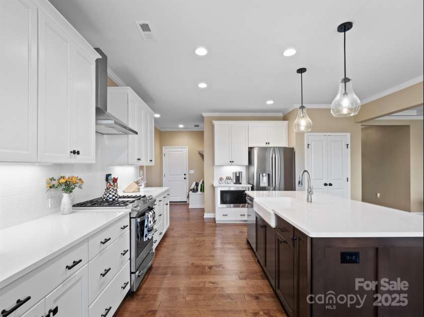 423 Lucky Drive, Concord, NC 28027.  MLS# CAR4288629, YatesRealty ID 32019. 