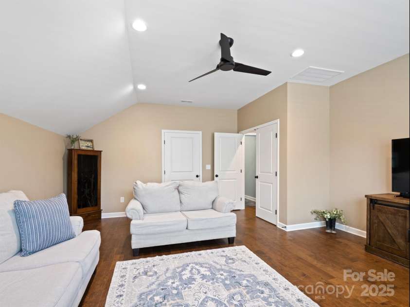 423 Lucky Drive, Concord, NC 28027.  MLS# CAR4288629, YatesRealty ID 32019. 