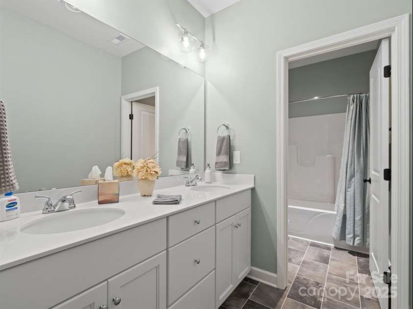 423 Lucky Drive, Concord, NC 28027.  MLS# CAR4288629, YatesRealty ID 32019. 