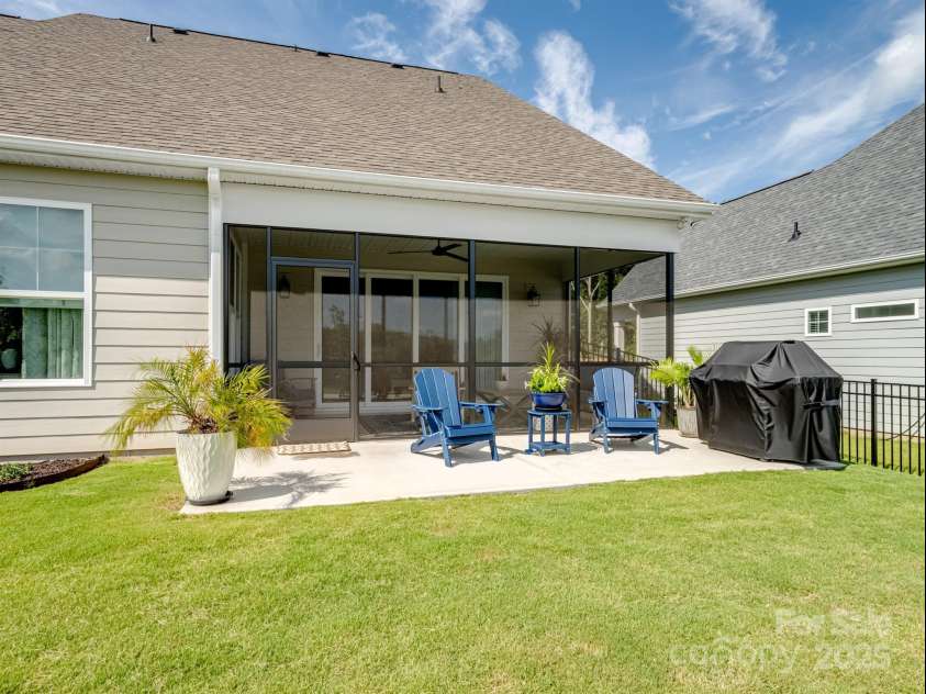 423 Lucky Drive, Concord, NC 28027.  MLS# CAR4288629, YatesRealty ID 32019. 