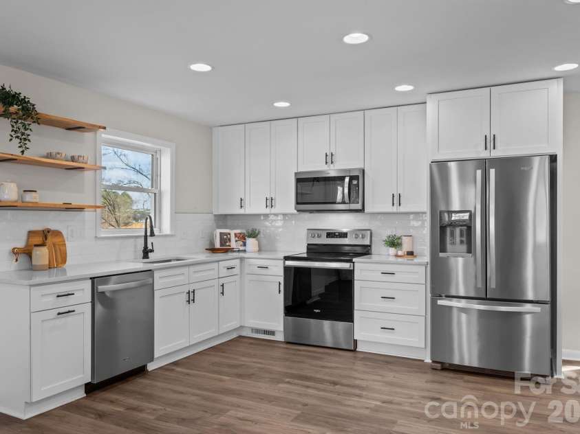 304 2nd Street, Oakboro, NC 28129.  MLS# CAR4334305, YatesRealty ID 3202. 