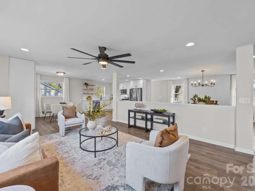 304 2nd Street, Oakboro, NC 28129.  MLS# CAR4334305, YatesRealty ID 3202. 