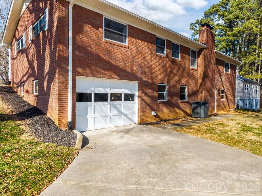 304 2nd Street, Oakboro, NC 28129.  MLS# CAR4334305, YatesRealty ID 3202. 