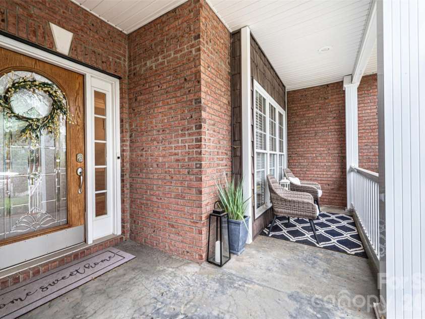 1718 30th Avenue Place, Hickory, NC 28601.  MLS# CAR4389524, YatesRealty ID 32020. 