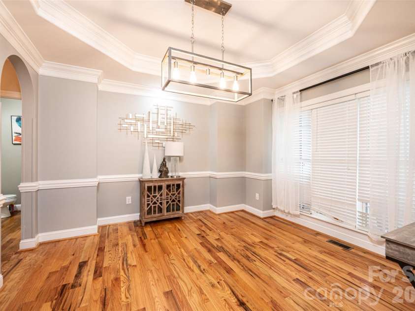 1718 30th Avenue Place, Hickory, NC 28601.  MLS# CAR4389524, YatesRealty ID 32020. 