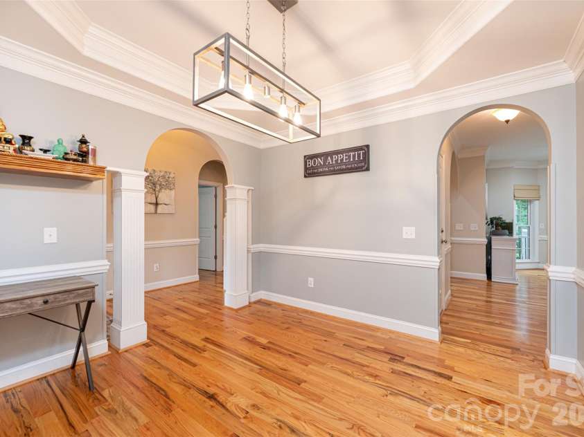 1718 30th Avenue Place, Hickory, NC 28601.  MLS# CAR4389524, YatesRealty ID 32020. 