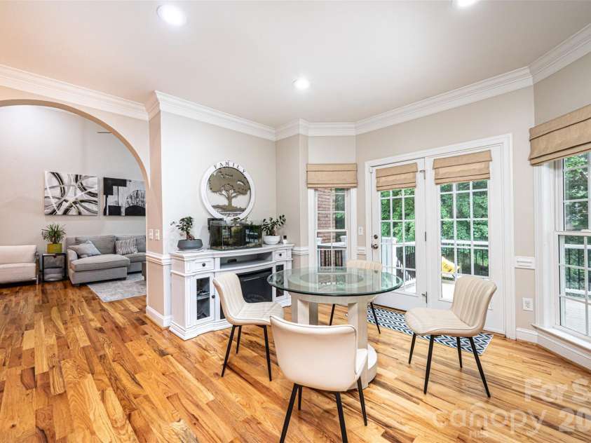 1718 30th Avenue Place, Hickory, NC 28601.  MLS# CAR4389524, YatesRealty ID 32020. 