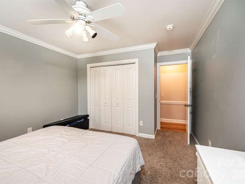 1718 30th Avenue Place, Hickory, NC 28601.  MLS# CAR4389524, YatesRealty ID 32020. 