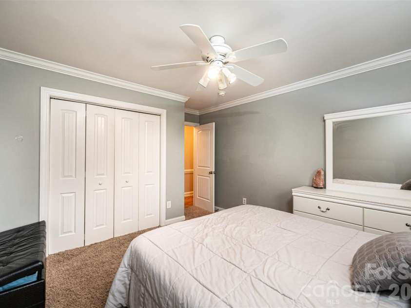 1718 30th Avenue Place, Hickory, NC 28601.  MLS# CAR4389524, YatesRealty ID 32020. 