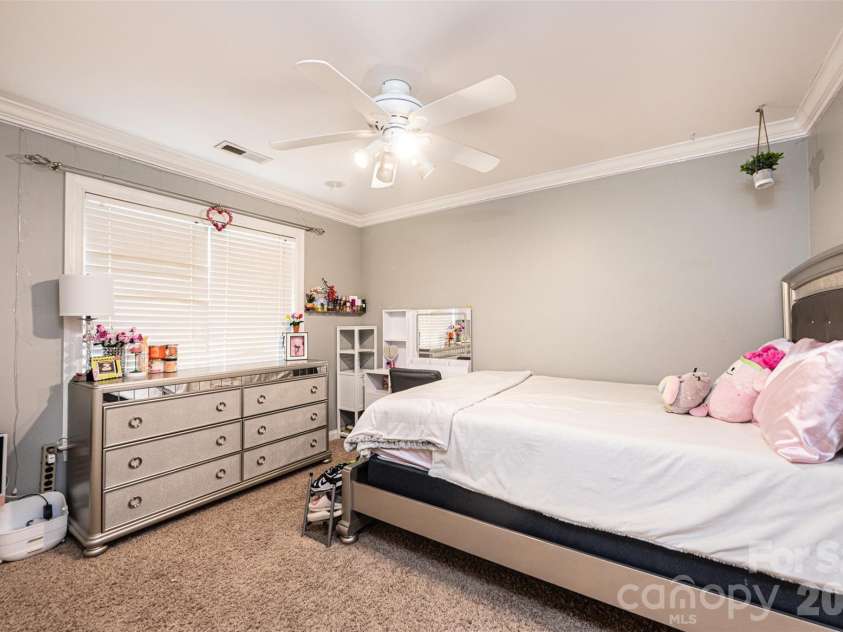 1718 30th Avenue Place, Hickory, NC 28601.  MLS# CAR4389524, YatesRealty ID 32020. 