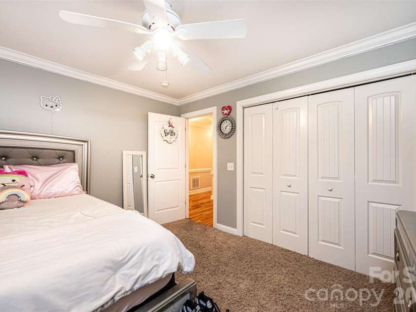 1718 30th Avenue Place, Hickory, NC 28601.  MLS# CAR4389524, YatesRealty ID 32020. 