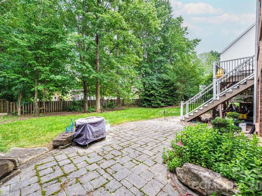 1718 30th Avenue Place, Hickory, NC 28601.  MLS# CAR4389524, YatesRealty ID 32020. 