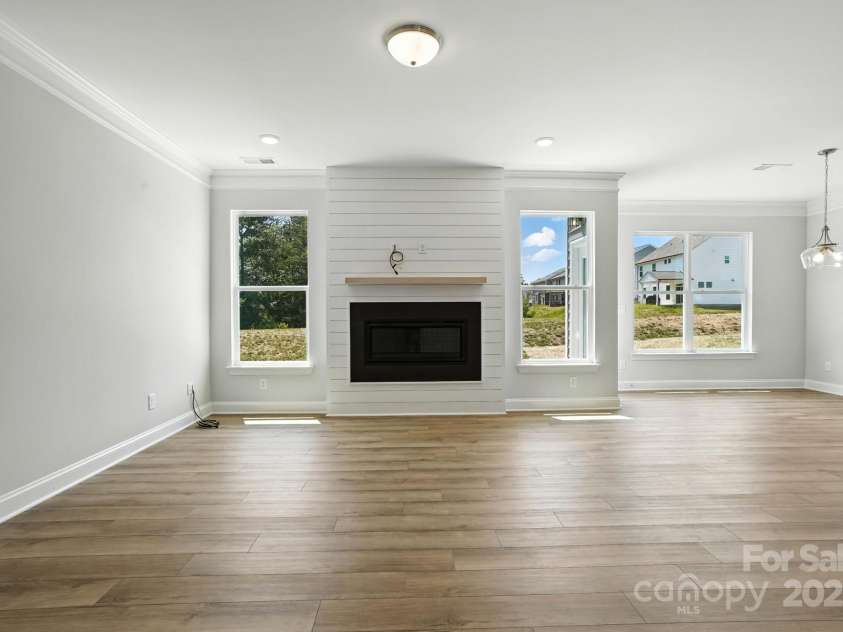 2024 Embassy Court, Charlotte, NC 28213.  MLS# CAR4210411, YatesRealty ID 32020. 