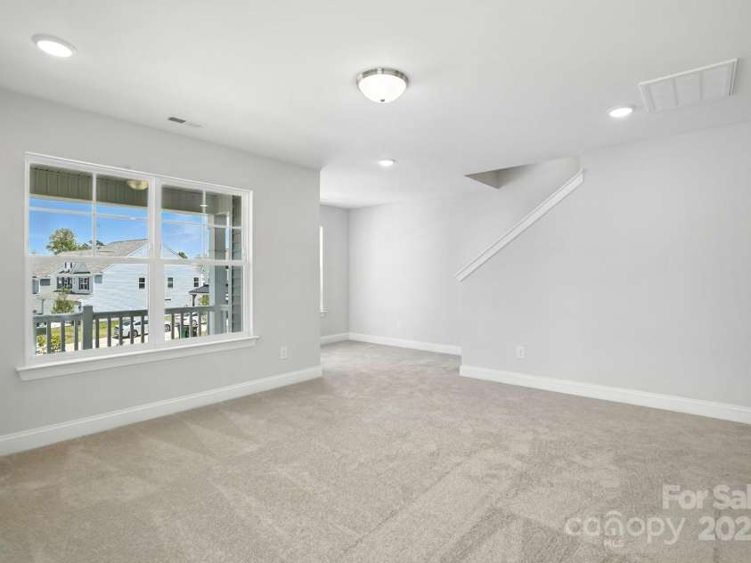 2024 Embassy Court, Charlotte, NC 28213.  MLS# CAR4210411, YatesRealty ID 32020. 