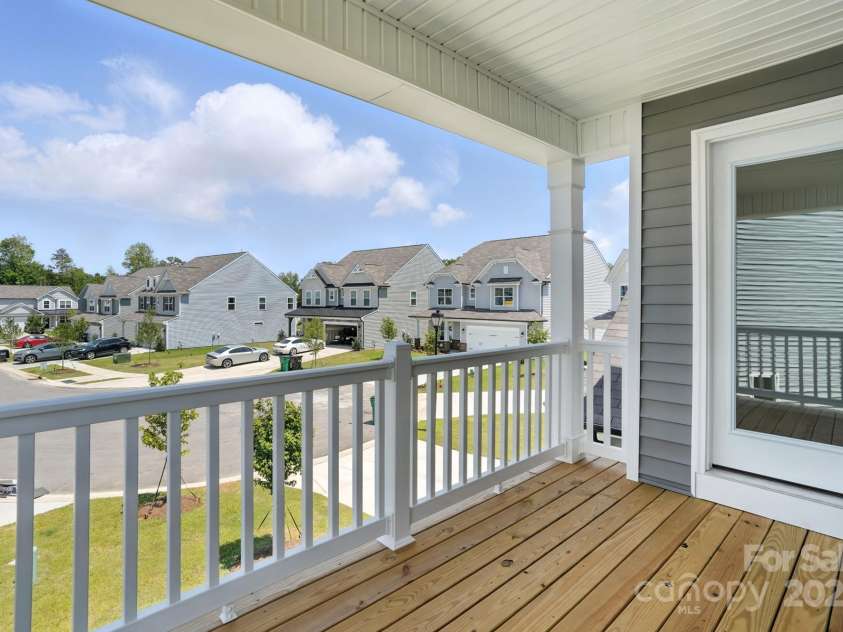 2024 Embassy Court, Charlotte, NC 28213.  MLS# CAR4210411, YatesRealty ID 32020. 