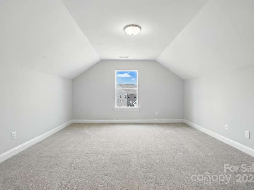 2024 Embassy Court, Charlotte, NC 28213.  MLS# CAR4210411, YatesRealty ID 32020. 