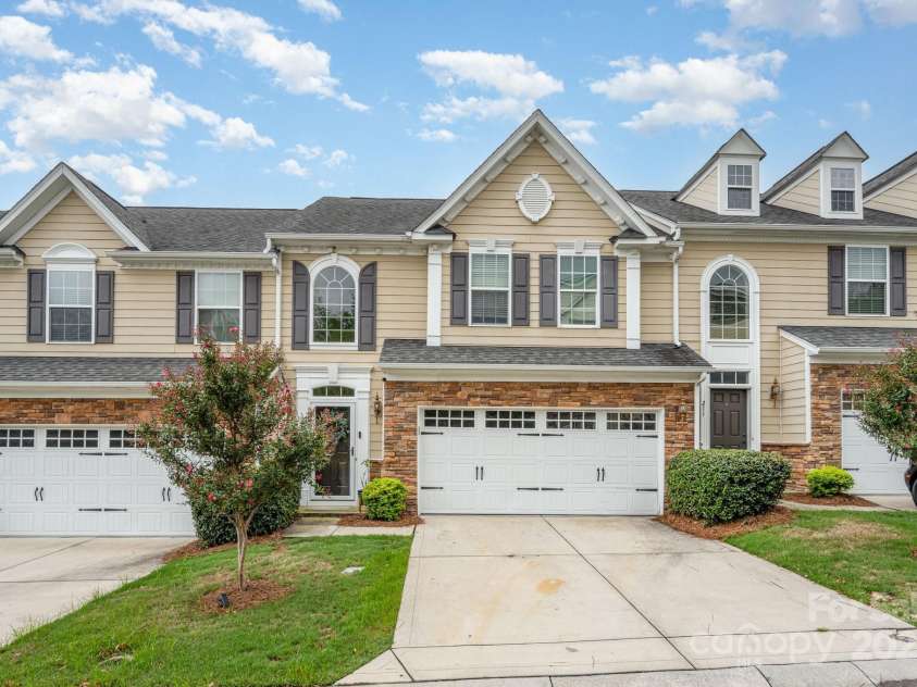 209 Chartwell Lane, Tega Cay, SC 29708.  MLS# CAR4289607, YatesRealty ID 32021. 