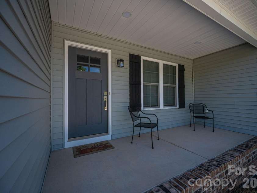 2128 Chatfield Road, Shelby, NC 28150.  MLS# CAR4389467, YatesRealty ID 32021. Front Porch