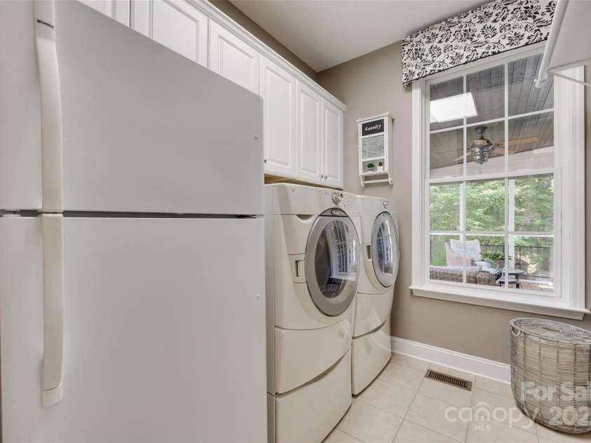 1241 Brough Hall Drive, Waxhaw, NC 28173.  MLS# CAR4270114, YatesRealty ID 32022. 