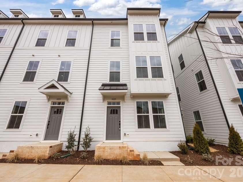3225 Drift Street, Charlotte, NC 28278.  MLS# CAR4263768, YatesRealty ID 32022. 