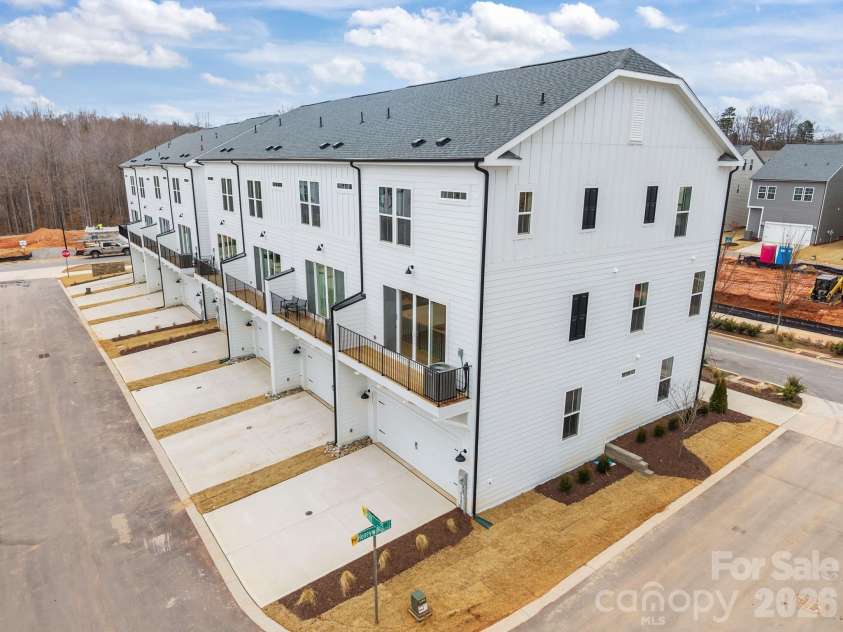 3225 Drift Street, Charlotte, NC 28278.  MLS# CAR4263768, YatesRealty ID 32022. 