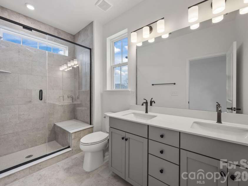 3225 Drift Street, Charlotte, NC 28278.  MLS# CAR4263768, YatesRealty ID 32022. Owners bath