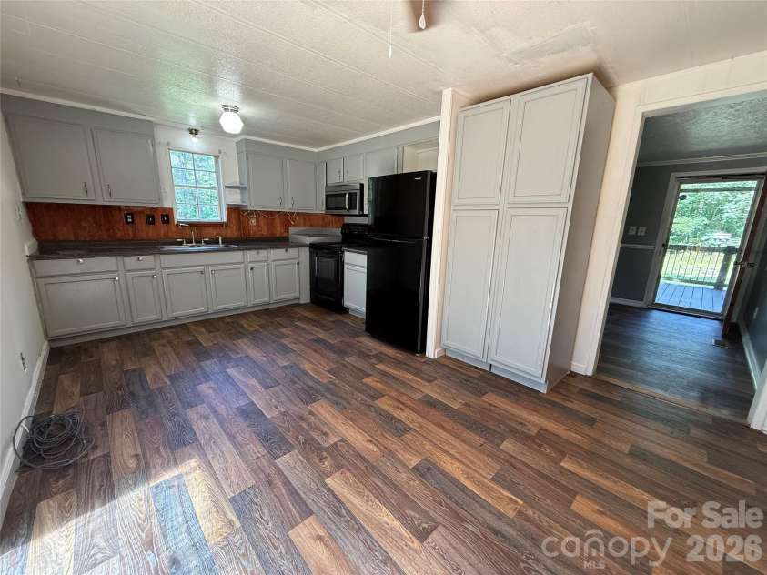 211 Corry Lane, Bostic, NC 28018.  MLS# CAR4392123, YatesRealty ID 32023. Kitchen