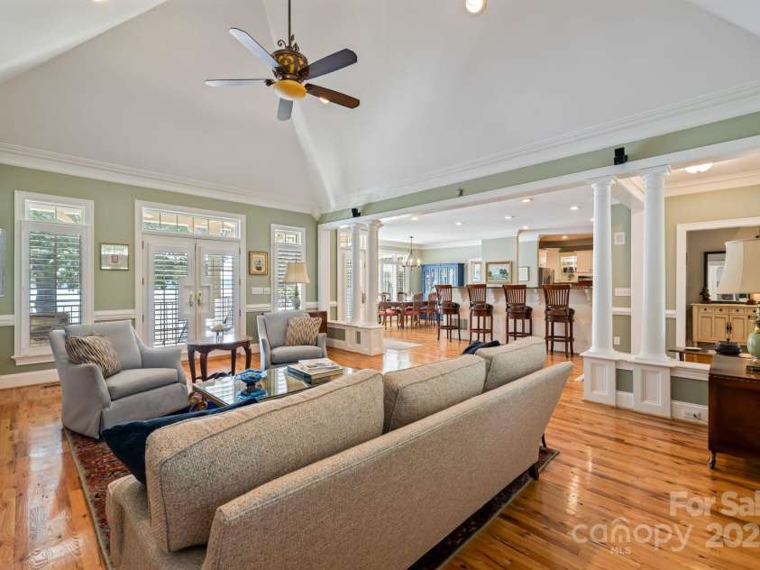 223 Larkspur Lane, Lexington, NC 27292.  MLS# CAR4286349, YatesRealty ID 32023. 