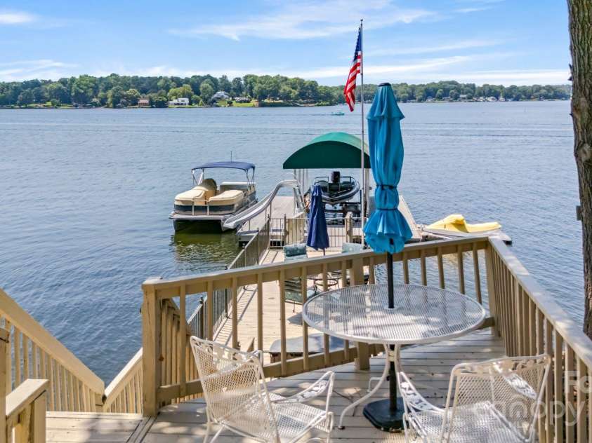 223 Larkspur Lane, Lexington, NC 27292.  MLS# CAR4286349, YatesRealty ID 32023. 